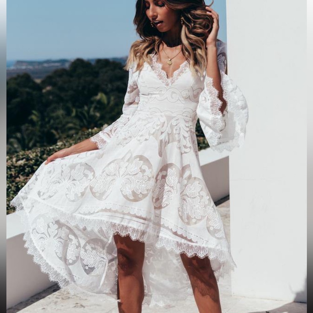 Selfie Leslie White Lace Chantilly High Low Dress With Bell Sleeve Size US M